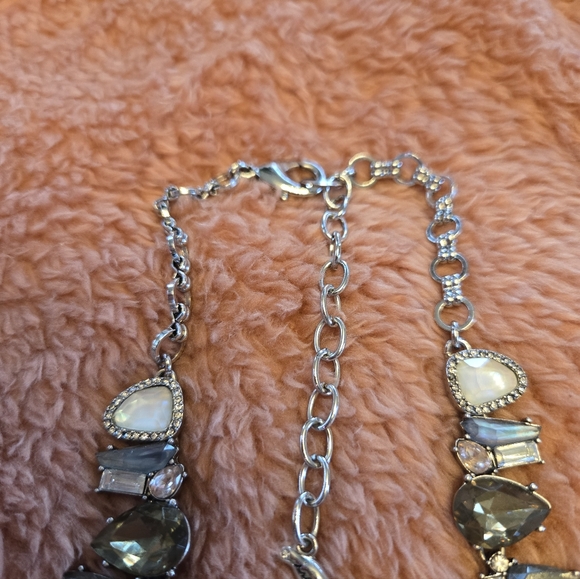 Chloe + Isabel Into the Woods Statement Necklace + Earrings - Picture 6 of 8